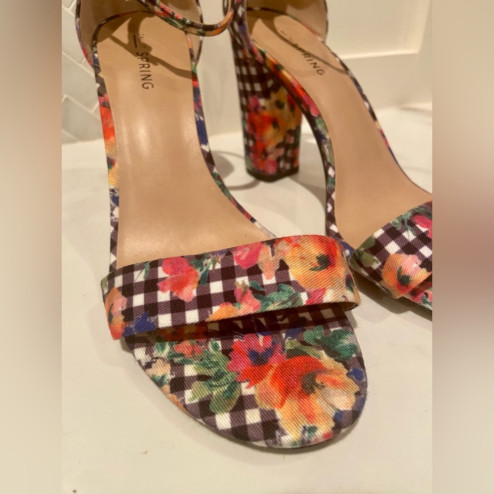 Fun Floral Spring Sandal - Picture 8 of 9